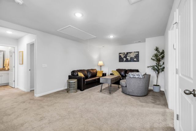 5330 Owens Ln, White House, TN 37188
