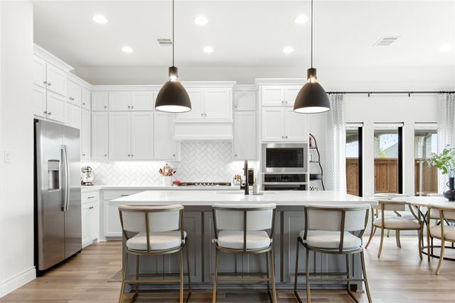 2221 Meridian Place, Midlothian, TX 76065