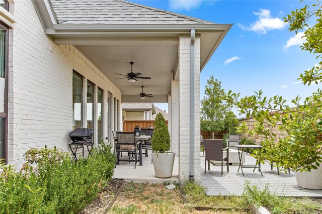2221 Meridian Place, Midlothian, TX 76065