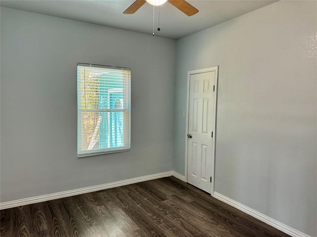 2618 Creekview Drive, Granbury, TX 76048