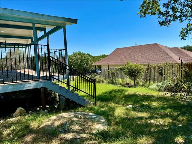 2618 Creekview Drive, Granbury, TX 76048