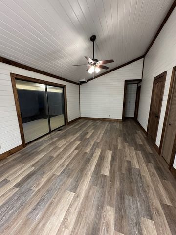 678 Lakeview Circle, Morganton, GA 30560