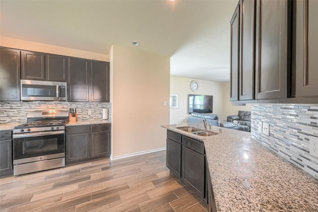 3030 Currier Court, Rosenberg, TX 77471