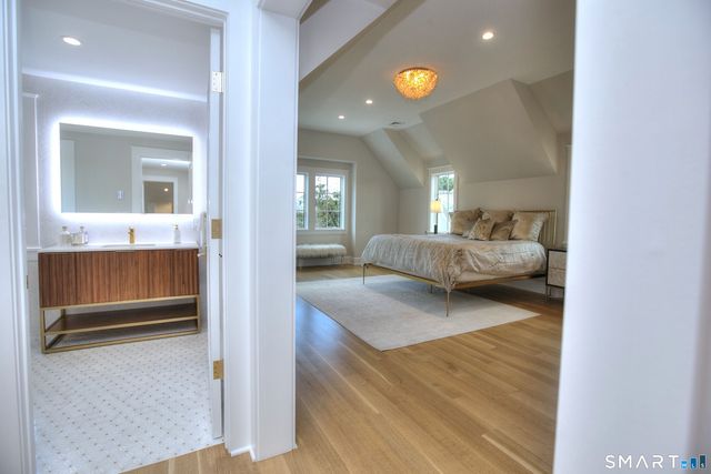 22 Apple Tree Trail, Westport, CT 06880