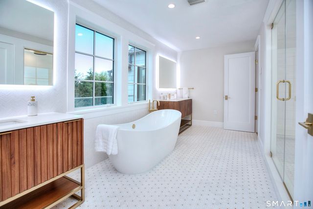 22 Apple Tree Trail, Westport, CT 06880