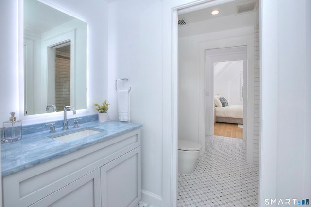 22 Apple Tree Trail, Westport, CT 06880