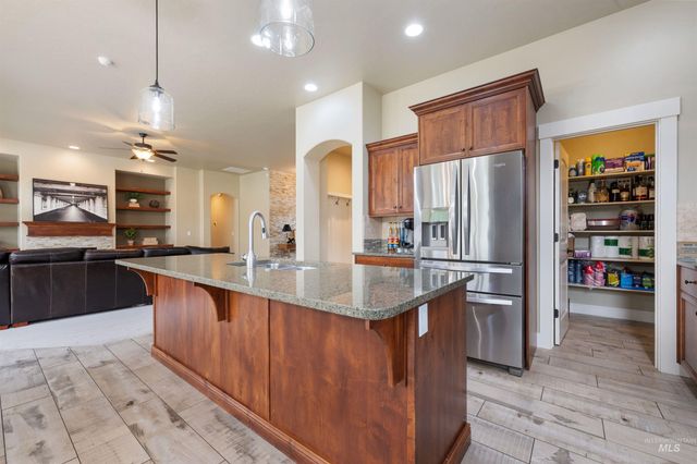 13571 Signorello St, Caldwell, ID 83607