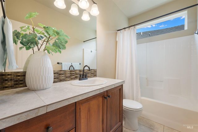 13571 Signorello St, Caldwell, ID 83607