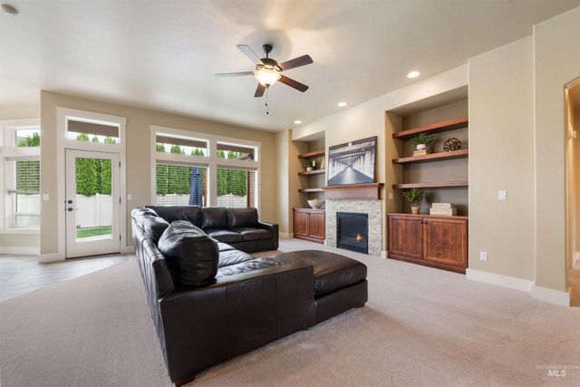 13571 Signorello St, Caldwell, ID 83607