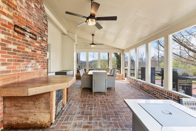 29 Quails Run Lane, West Liberty, KY 41472