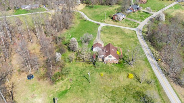 29 Quails Run Lane, West Liberty, KY 41472
