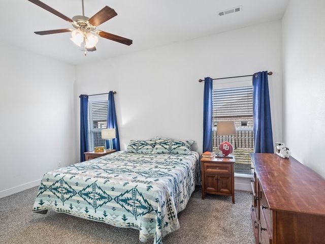 2402 England Lane, Pea Ridge, AR 72751