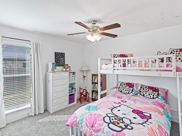 2402 England Lane, Pea Ridge, AR 72751