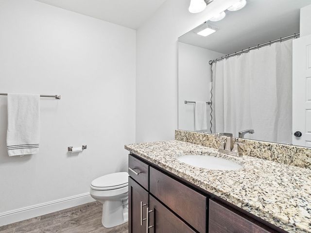 2402 England Lane, Pea Ridge, AR 72751