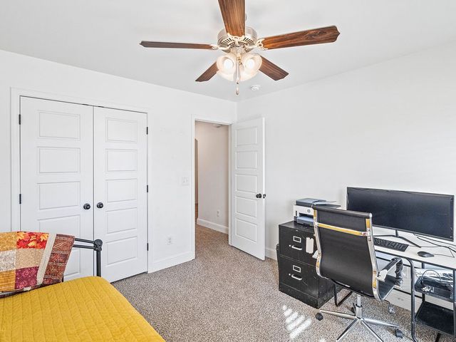 2402 England Lane, Pea Ridge, AR 72751