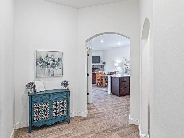 2402 England Lane, Pea Ridge, AR 72751