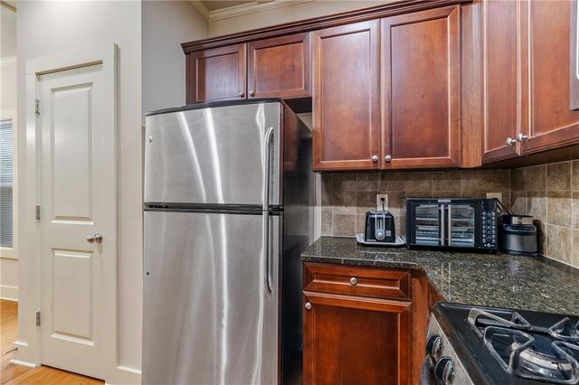 1100 N Village Drive, Decatur, GA 30032