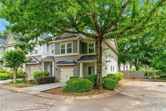 1100 N Village Drive, Decatur, GA 30032