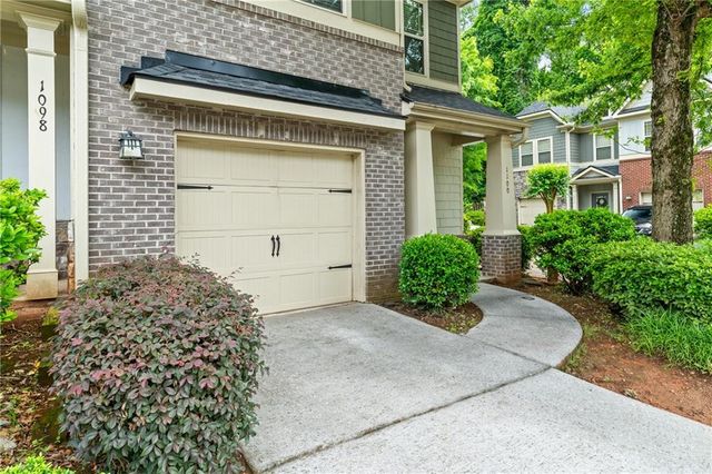 1100 N Village Drive, Decatur, GA 30032