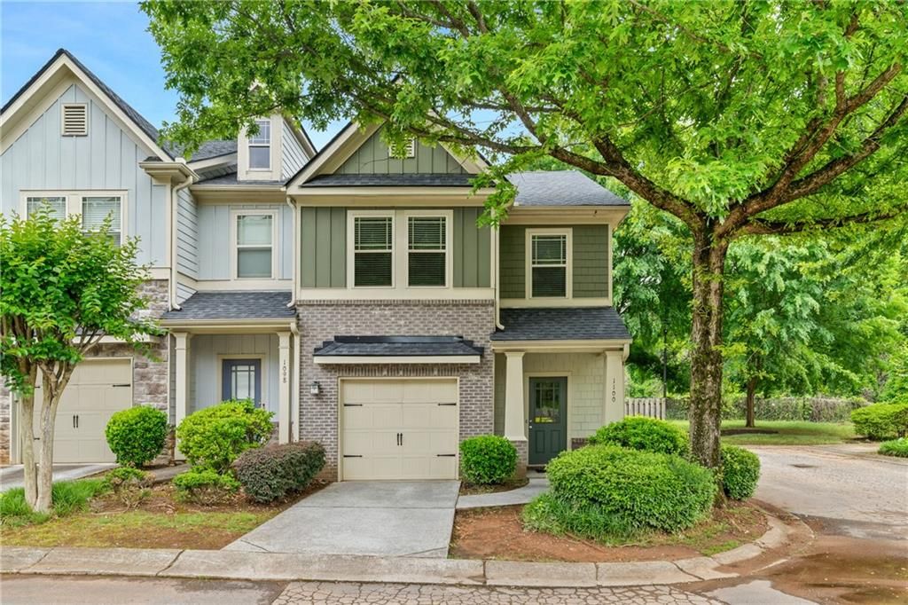 1100 N Village Drive, Decatur, GA 30032