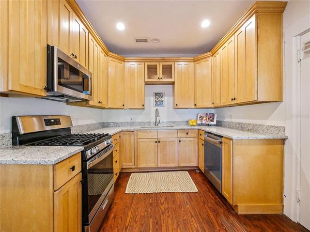 1000 ELMWOOD STREET, Orlando, FL 32801