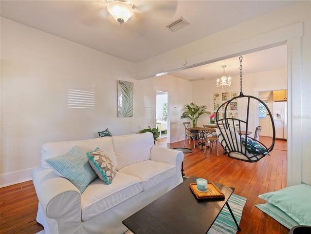 1000 ELMWOOD STREET, Orlando, FL 32801