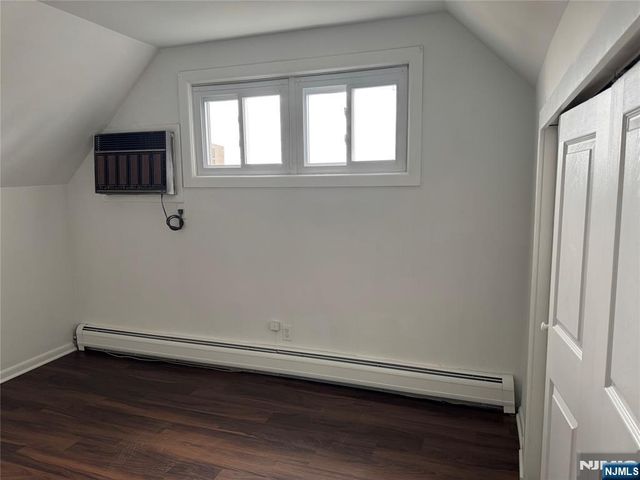 27 Lincoln Place 2, East Rutherford, NJ 07073