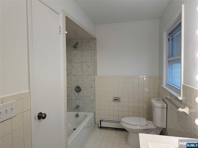 27 Lincoln Place 2, East Rutherford, NJ 07073