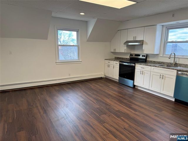 27 Lincoln Place 2, East Rutherford, NJ 07073