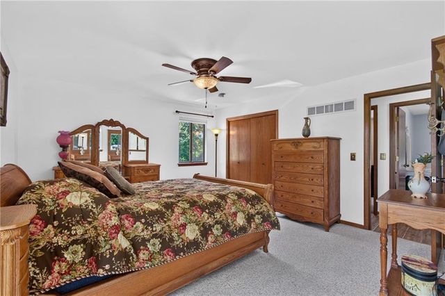 21801 S Martha Road, Peculiar, MO 64078