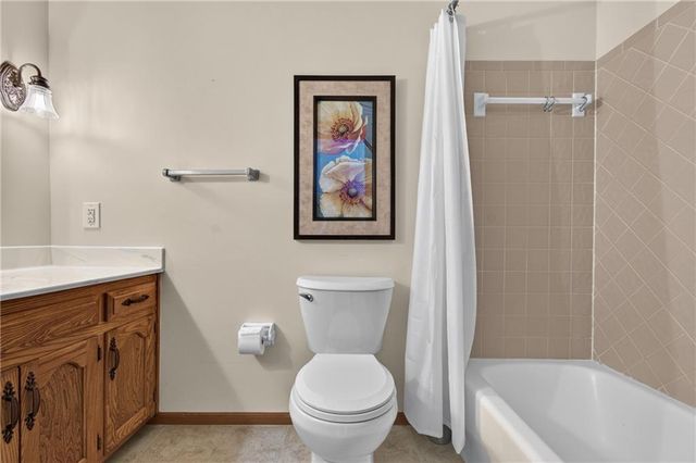 21801 S Martha Road, Peculiar, MO 64078