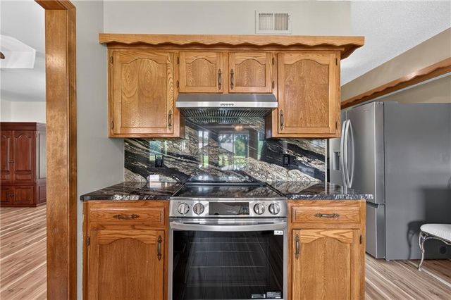 21801 S Martha Road, Peculiar, MO 64078