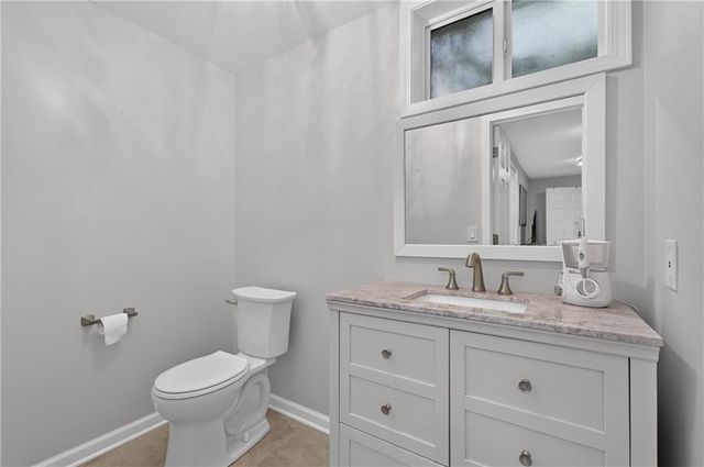 21801 S Martha Road, Peculiar, MO 64078