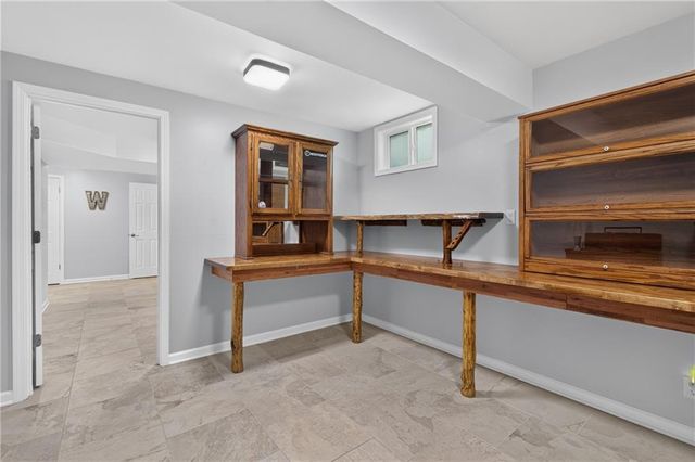 21801 S Martha Road, Peculiar, MO 64078