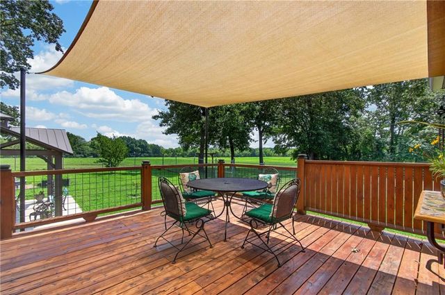 21801 S Martha Road, Peculiar, MO 64078