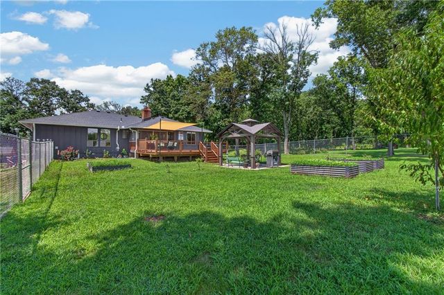 21801 S Martha Road, Peculiar, MO 64078