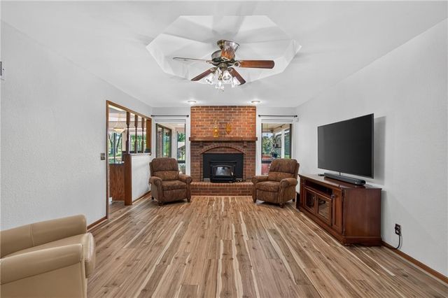 21801 S Martha Road, Peculiar, MO 64078