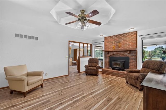 21801 S Martha Road, Peculiar, MO 64078