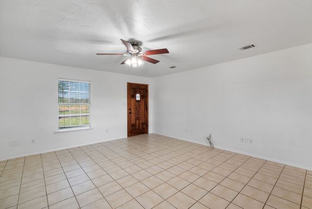 755 Hubbard Lane, Lipan, TX 76462