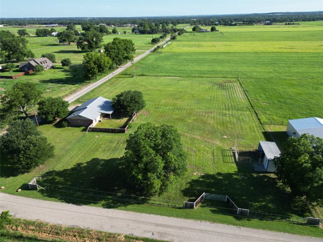 755 Hubbard Lane, Lipan, TX 76462