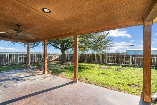 755 Hubbard Lane, Lipan, TX 76462
