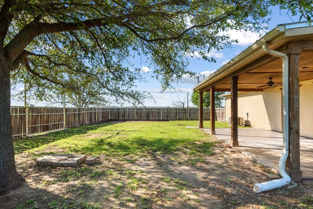 755 Hubbard Lane, Lipan, TX 76462