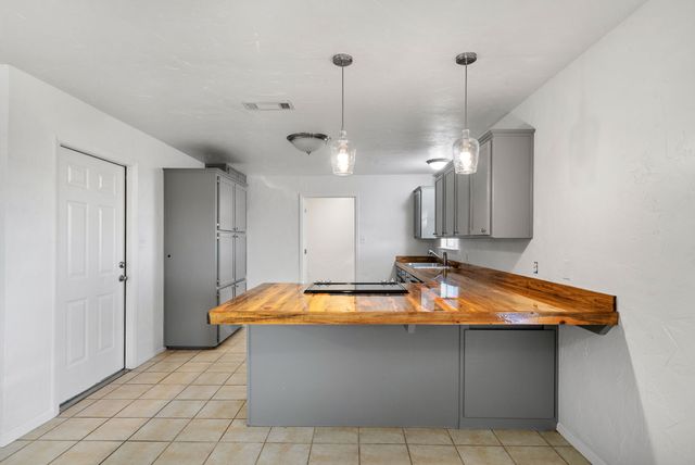 755 Hubbard Lane, Lipan, TX 76462