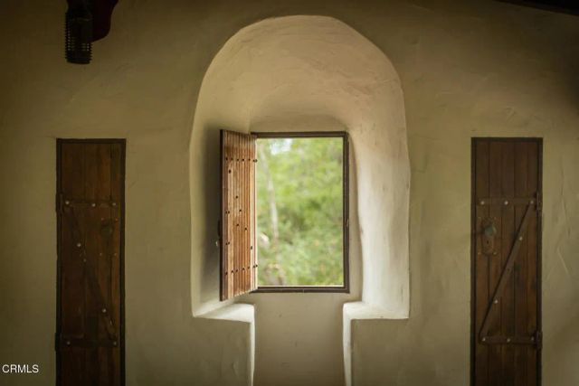 1519 Ayers Avenue, Ojai, CA 93023