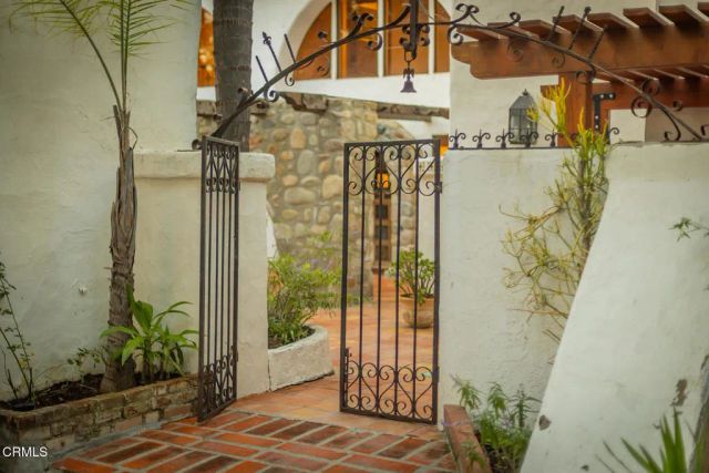 1519 Ayers Avenue, Ojai, CA 93023