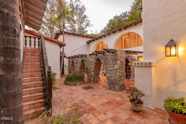 1519 Ayers Avenue, Ojai, CA 93023