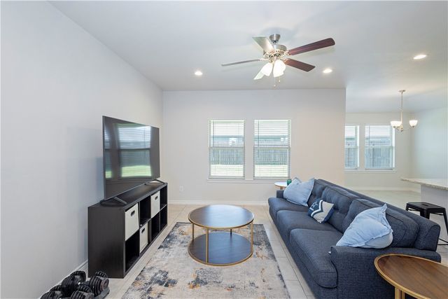 7722 Lariat Toss Dr, Corpus Christi, TX 78414