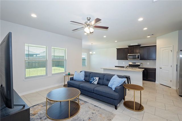 7722 Lariat Toss Dr, Corpus Christi, TX 78414
