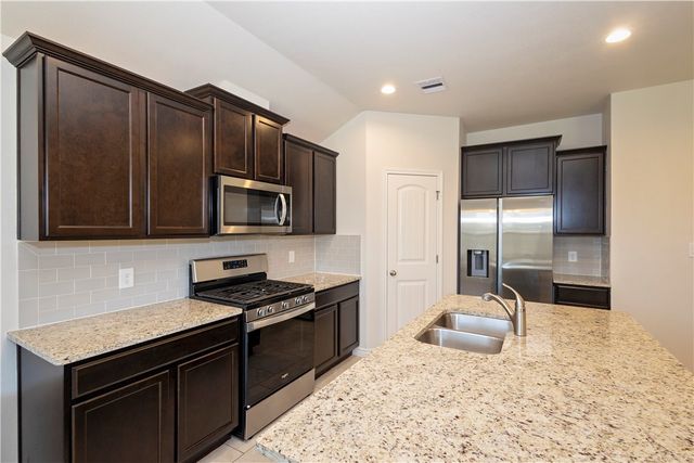 7722 Lariat Toss Dr, Corpus Christi, TX 78414