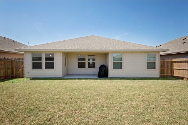 7722 Lariat Toss Dr, Corpus Christi, TX 78414
